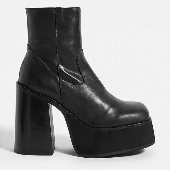 STEVE MADDEN Siene Platform Bootie Leather Size 38EU is 8 US - Picture 1 of 10